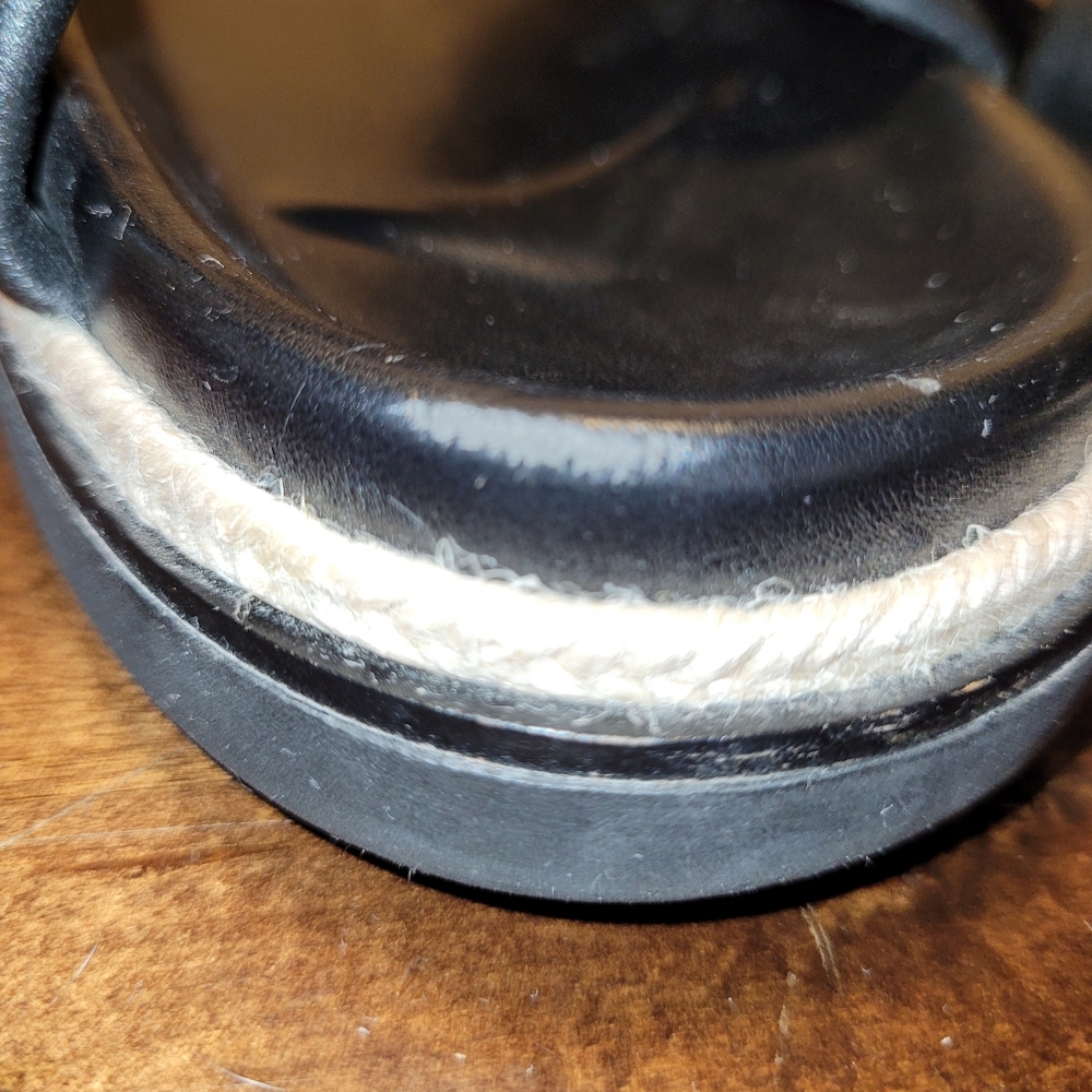 Vince Camuto VP-Cresila Black Leather Slide Sandals Women's Size 9-1/2M. - Picture 5 of 7